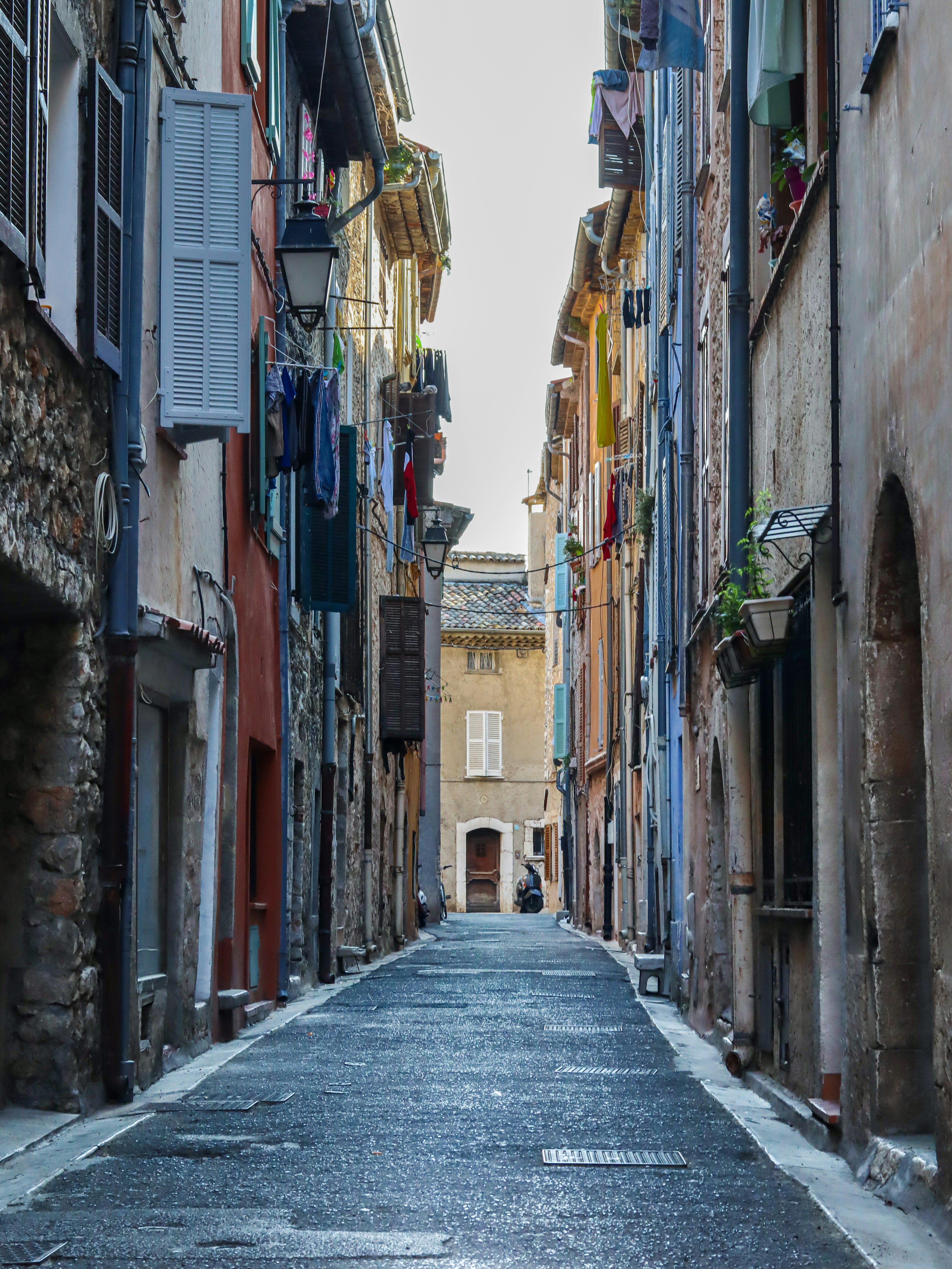 Photo by madslindeholm