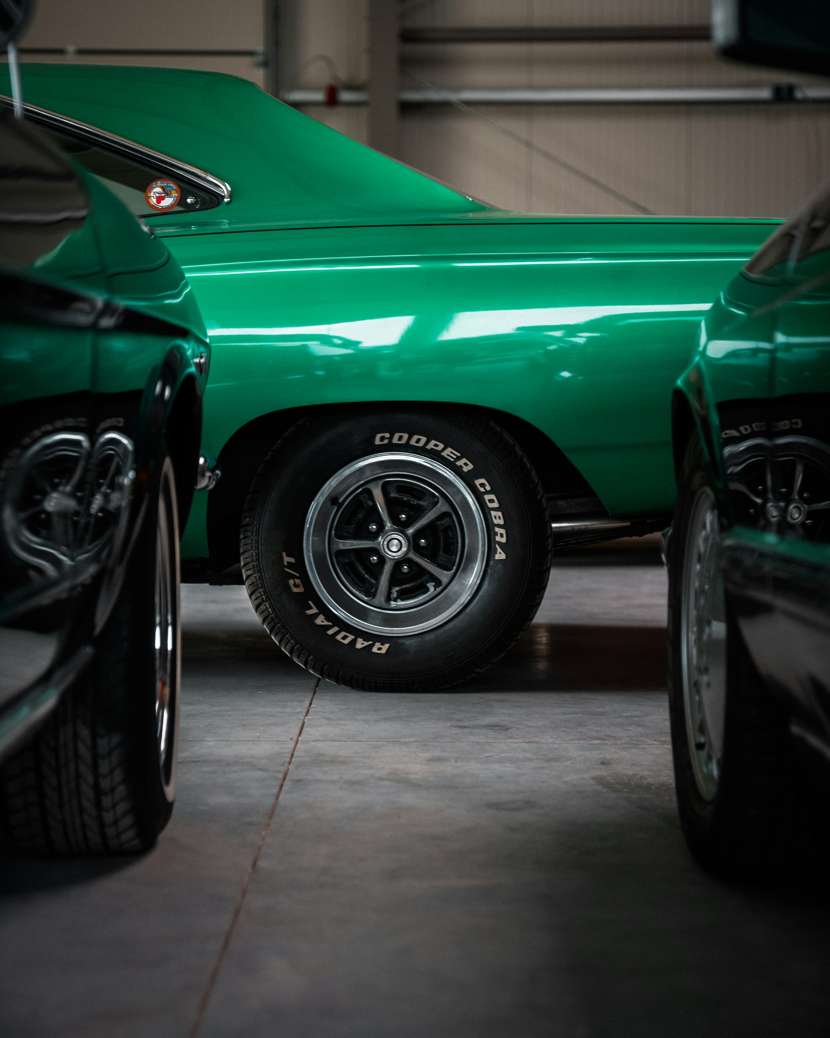 muscle car wallpaper, wallpaper, Ford Mustang vs Chevy Camaro: Which Muscle Car Wins? 5