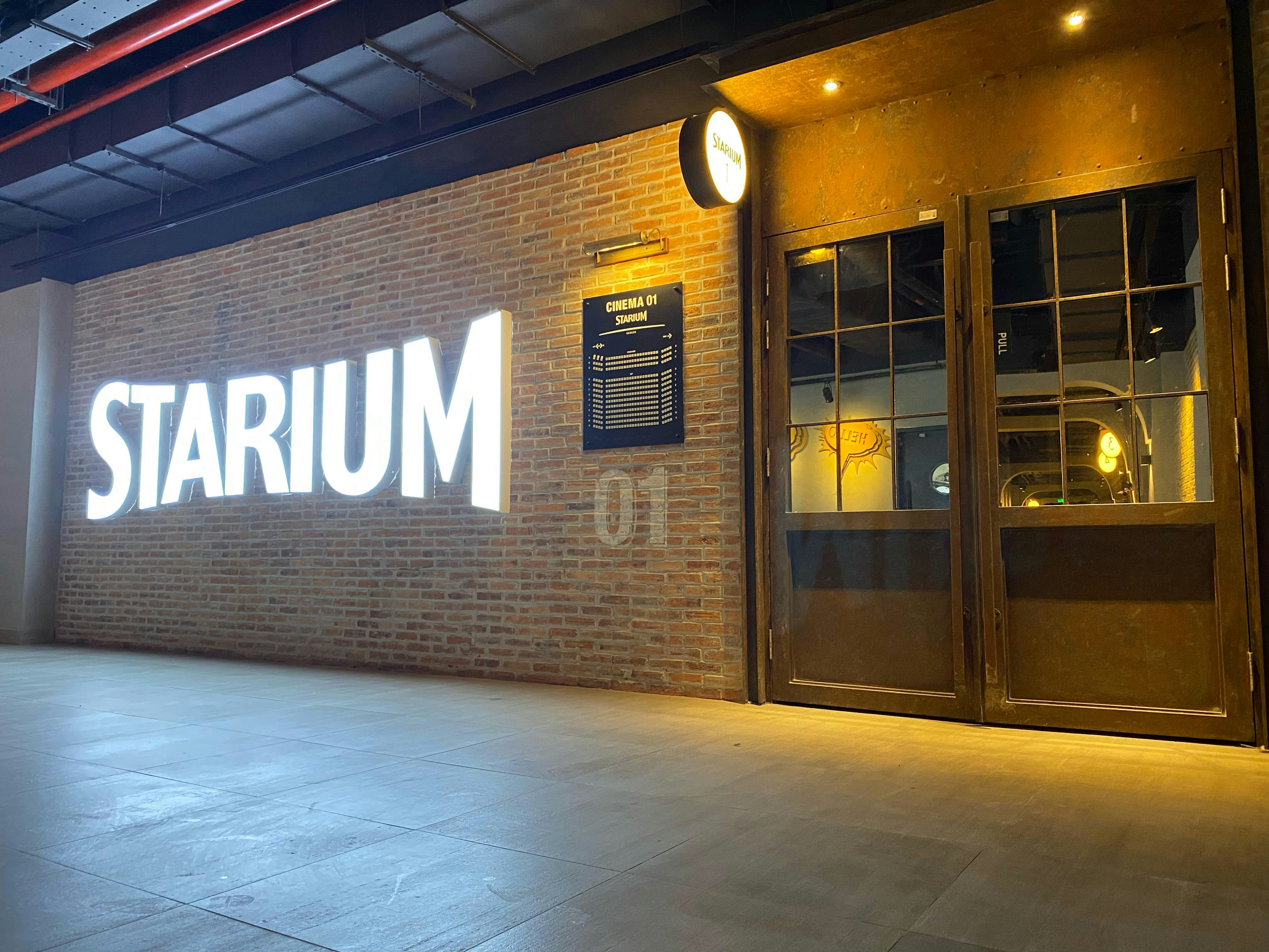 Stadium Retail Reimagined for Tournament Seasons (2026): Micro‑Hubs, Contactless Kiosks, and Local Fulfilment Strategies