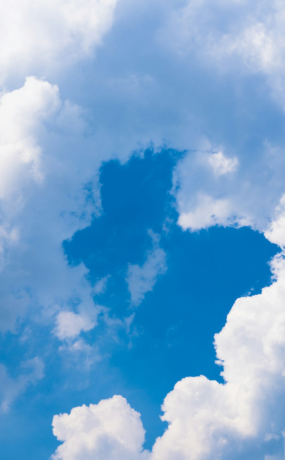 white clouds and blue sky during daytime