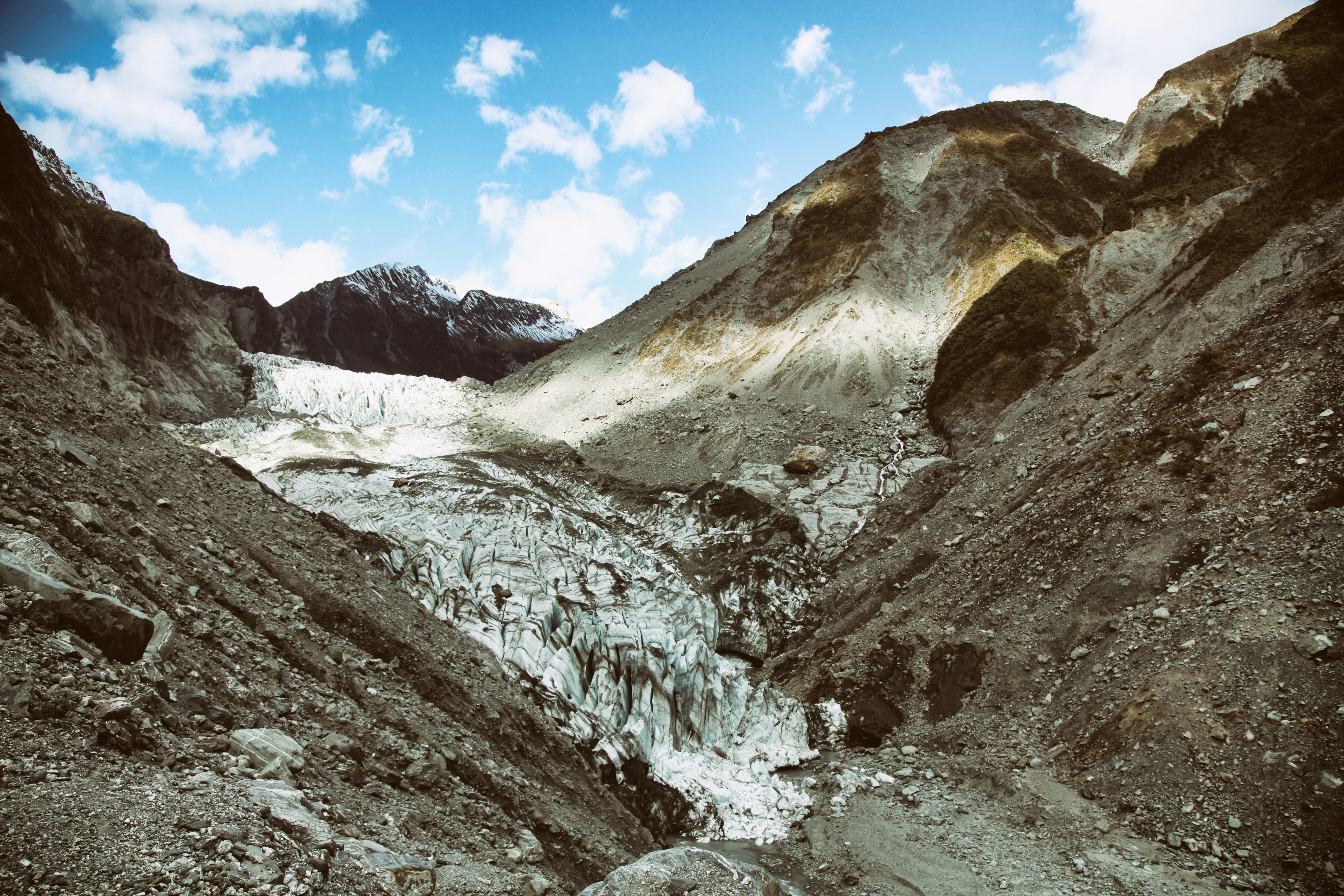snow covered mountain under blue sky during daytime, 