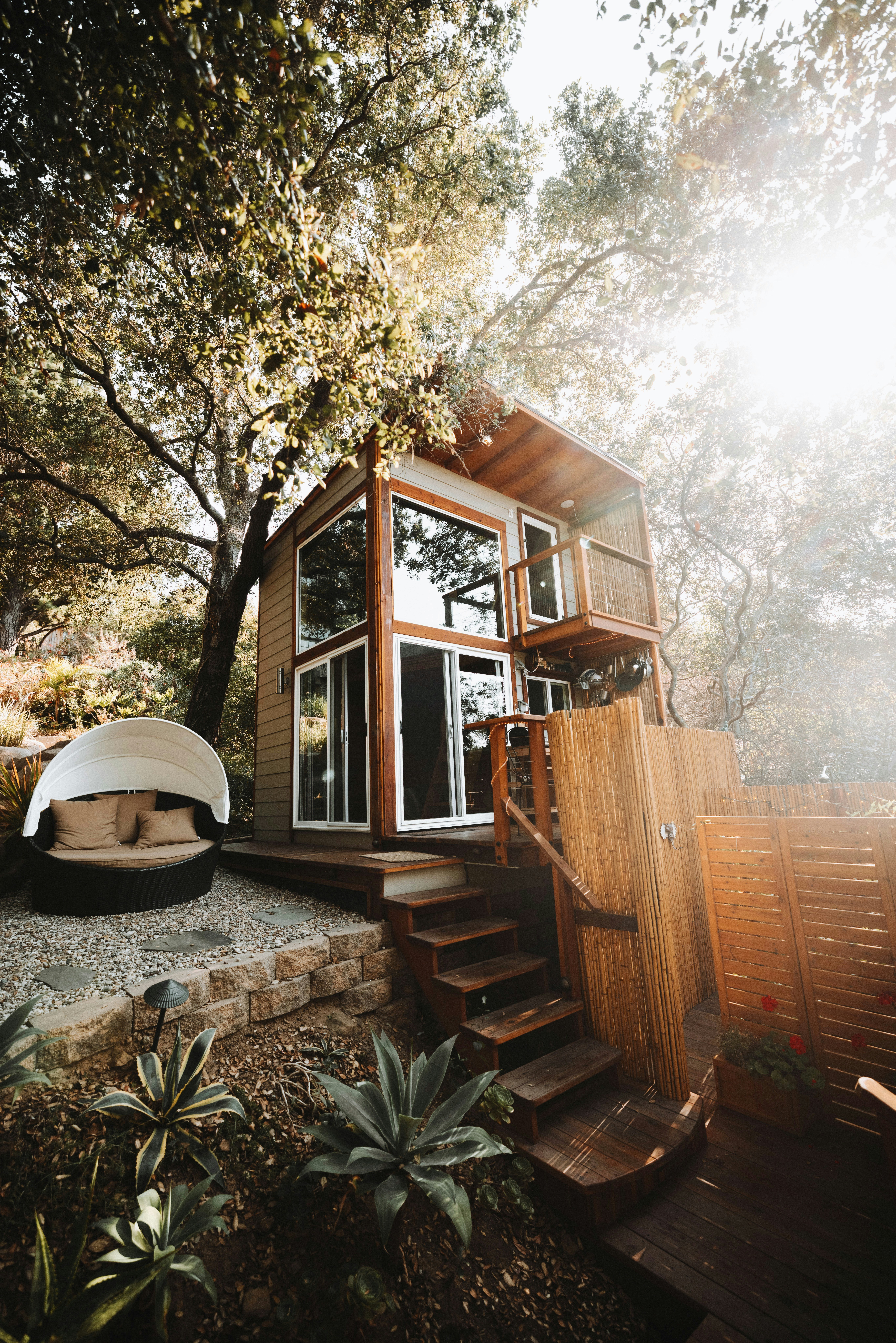 Celebrities Embrace Tiny Homes: The Trend of Luxury and Eco-Friendly Living
