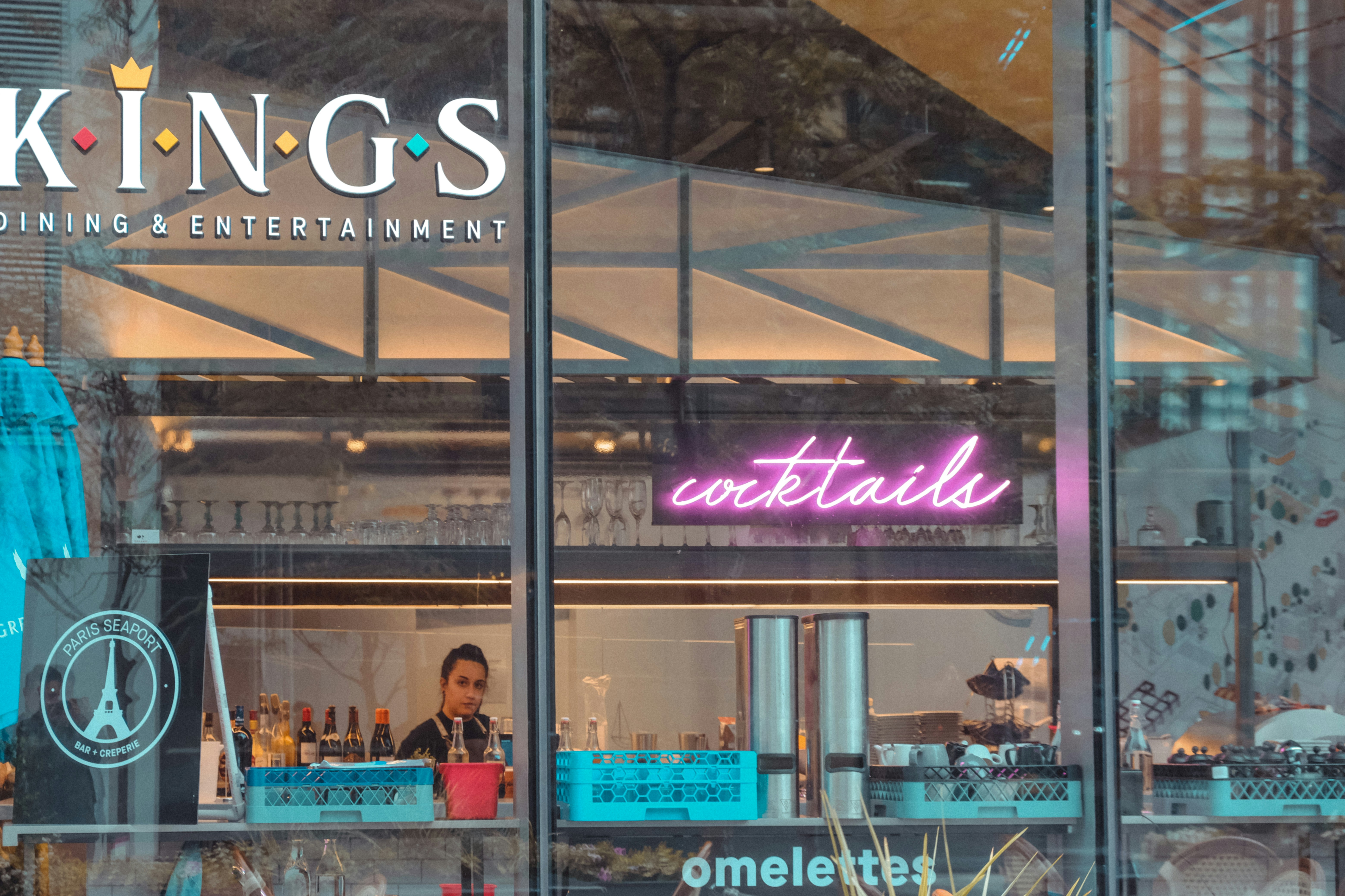 Kings Dining and Entertainment: What Is It?