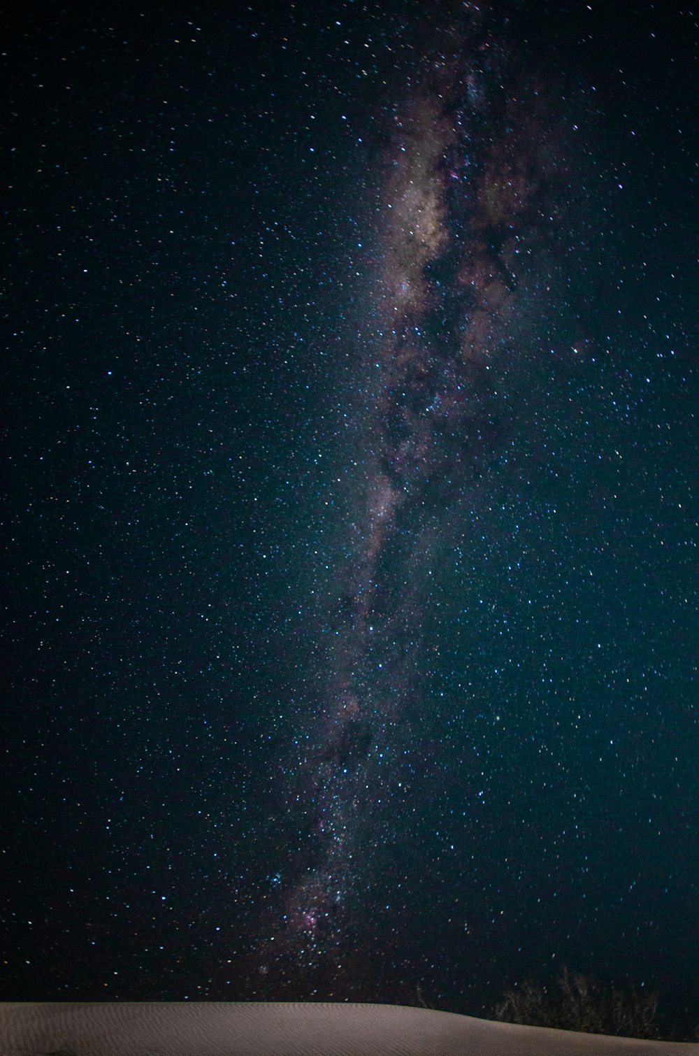 ciel bleu avec des étoiles pendant la nuit