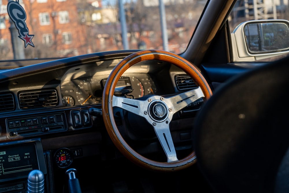 black and brown mercedes benz steering wheel