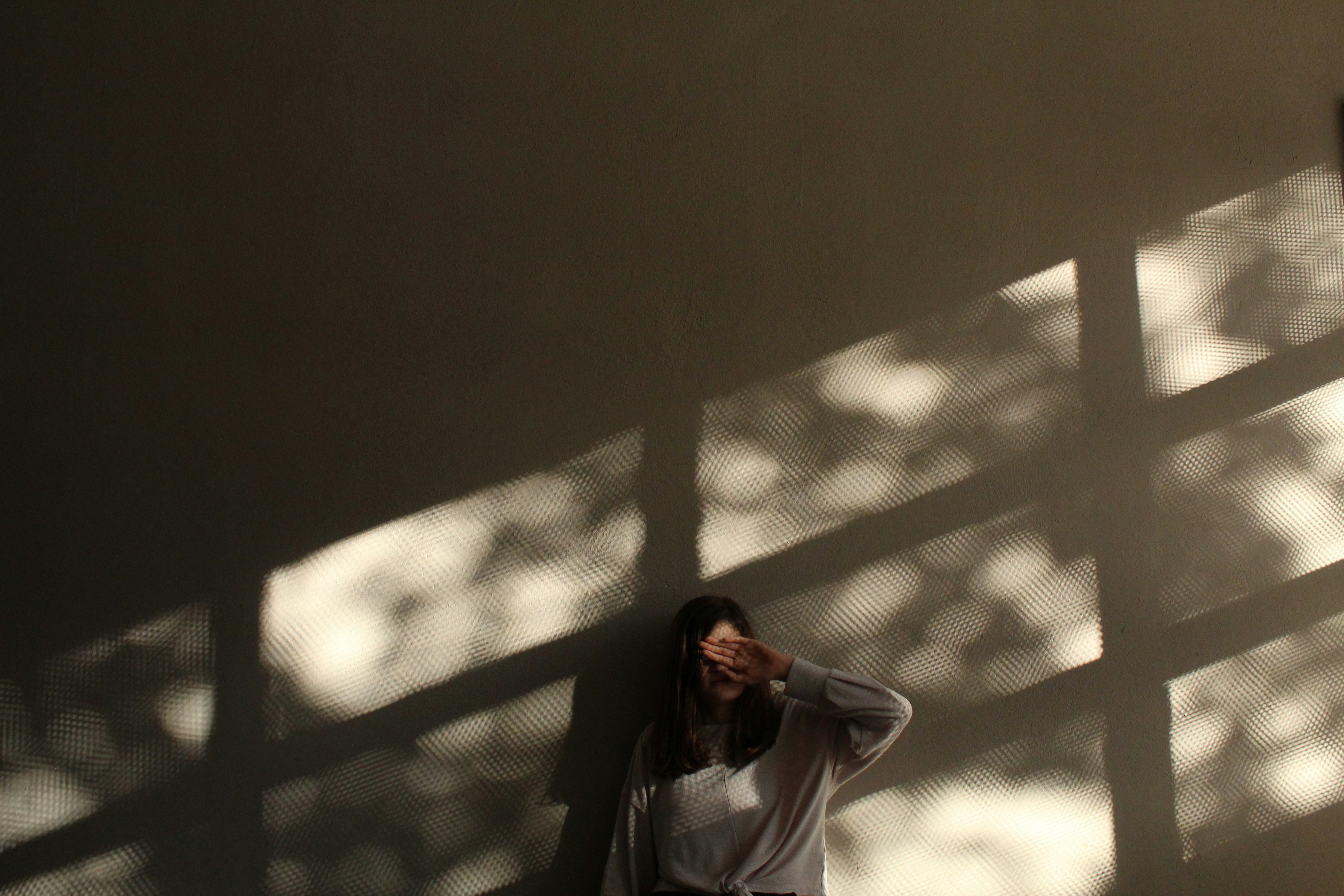 專業形象照師揭秘：證件照怎麼拍才好看？姿勢、表情到細節全攻略：本文實用建議摘要