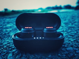 Earbuds Nirkabel