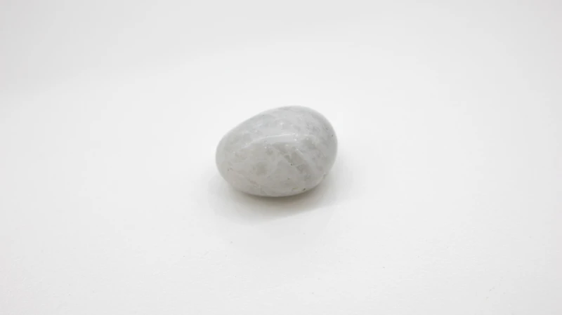 Moonstone Palm Stone