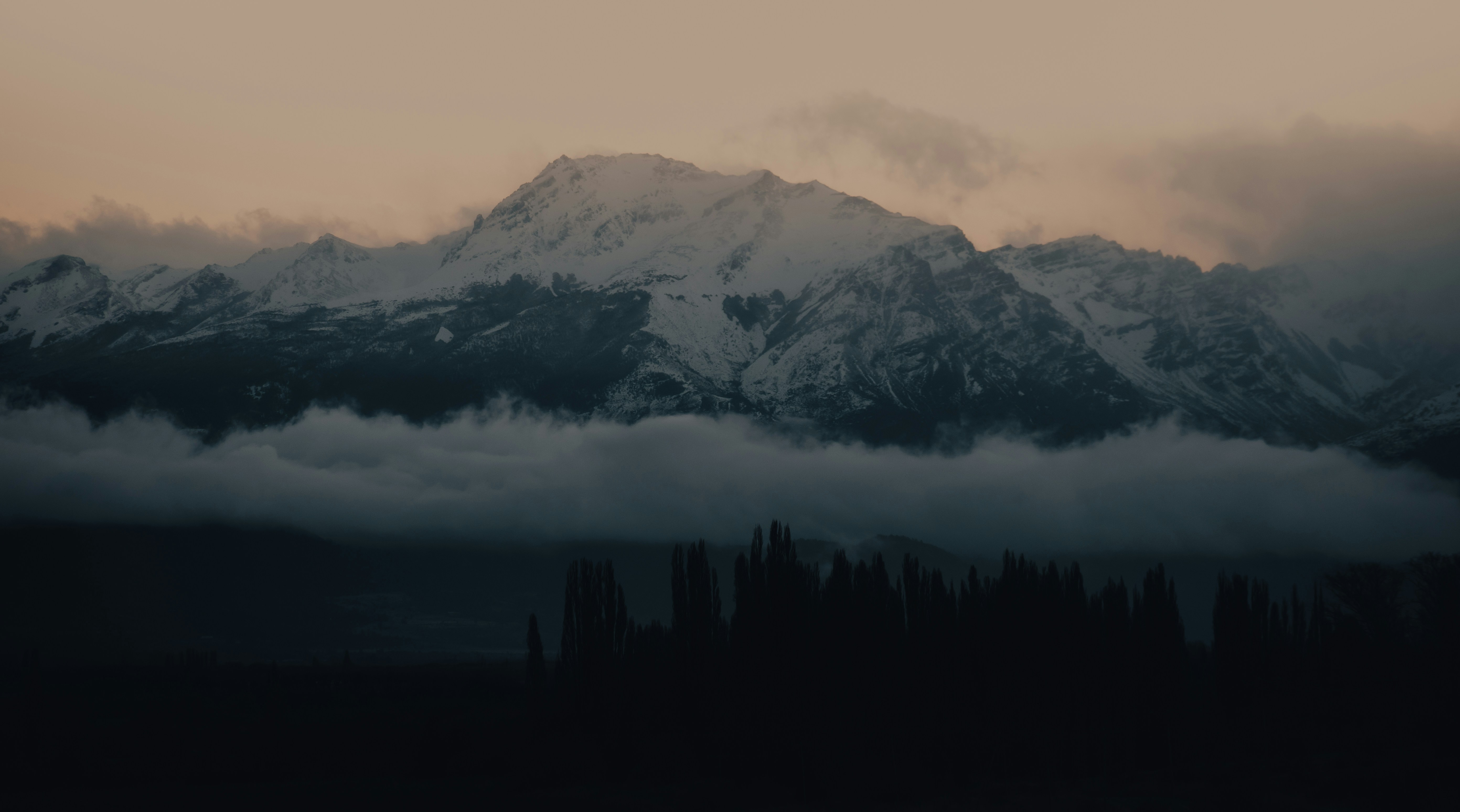 Photo by gasparzaldo