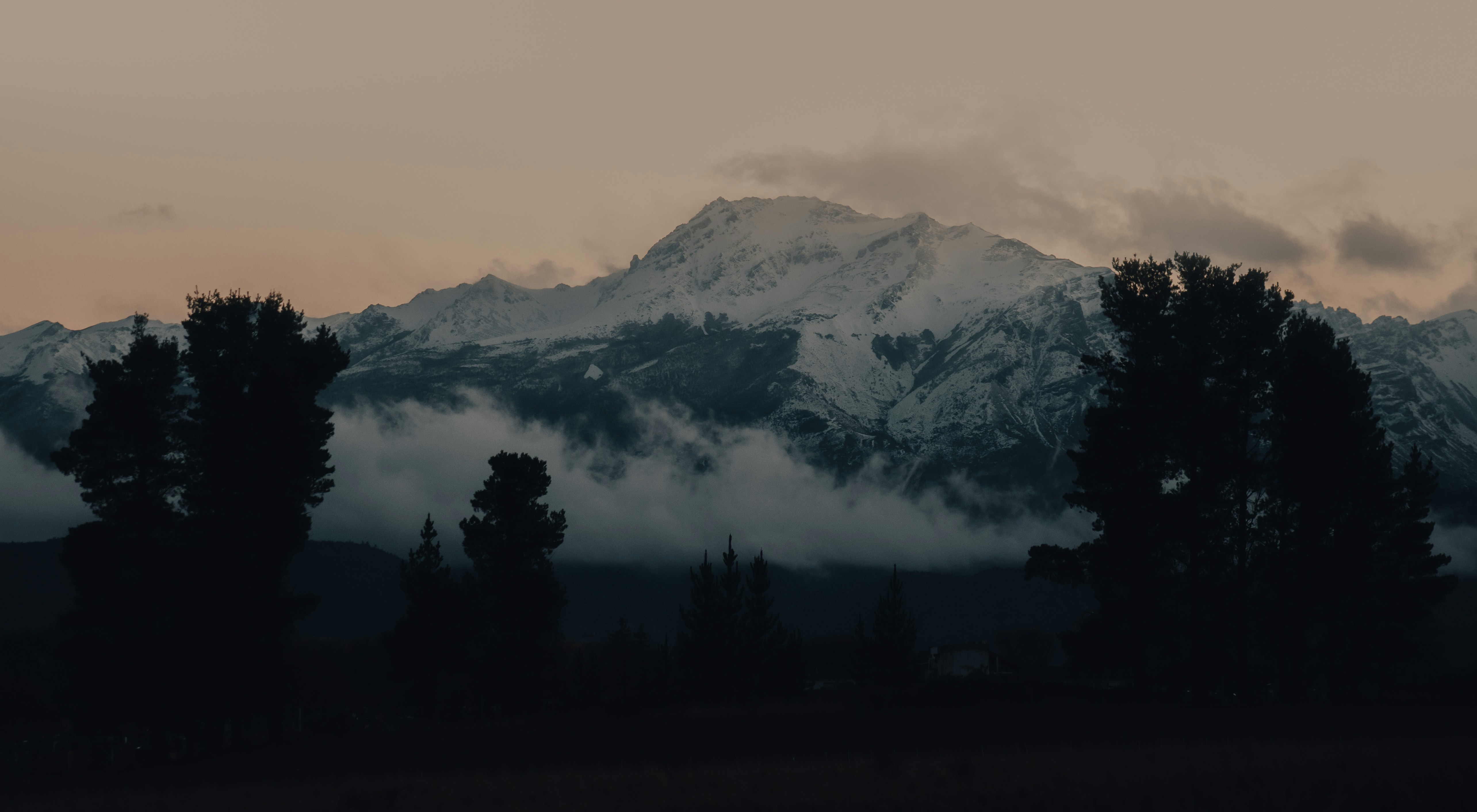 Photo by gasparzaldo