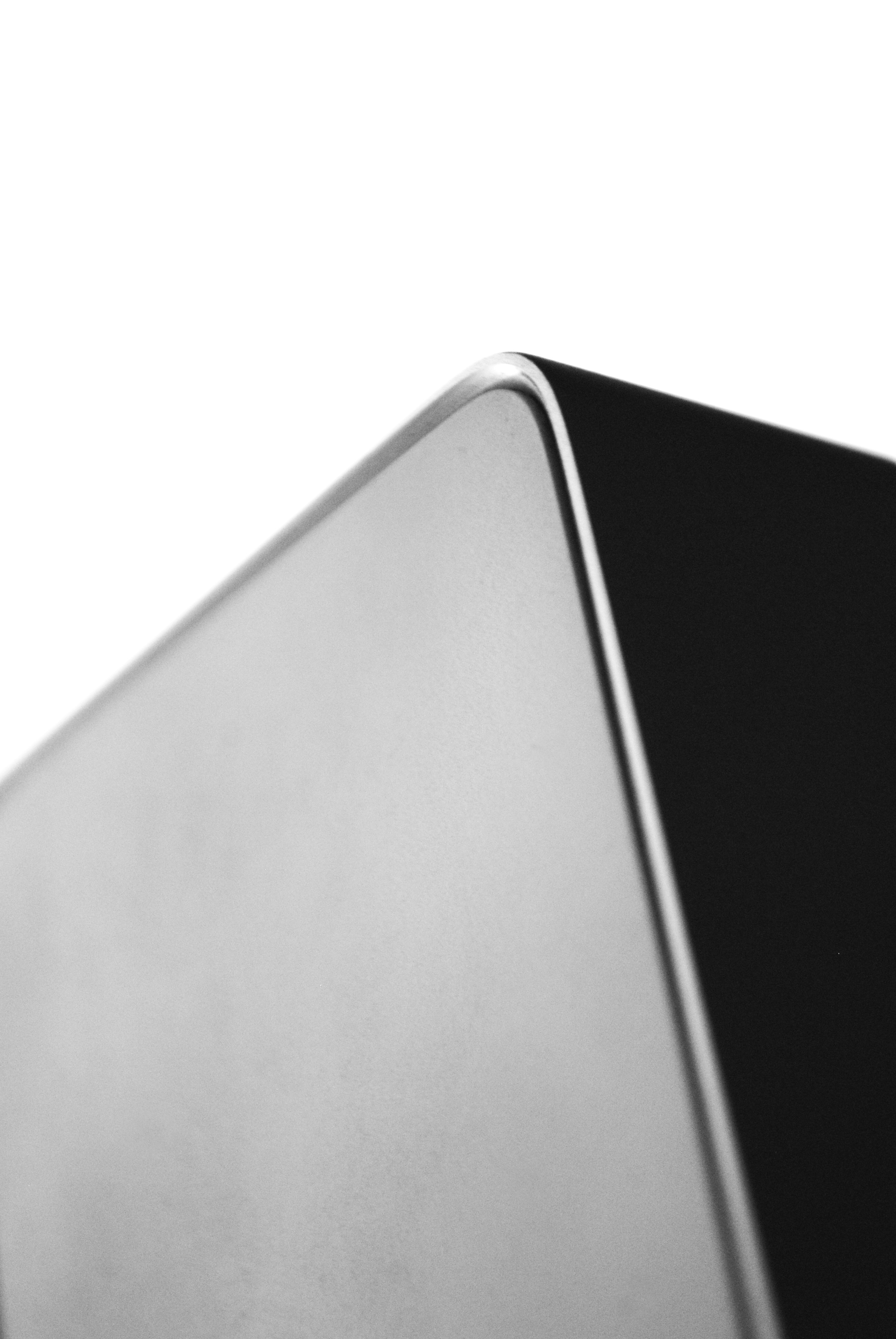 Mobile Studio Essentials: Building an Edge‑Resilient Creator Workspace for Live Commerce (2026 Field Guide)