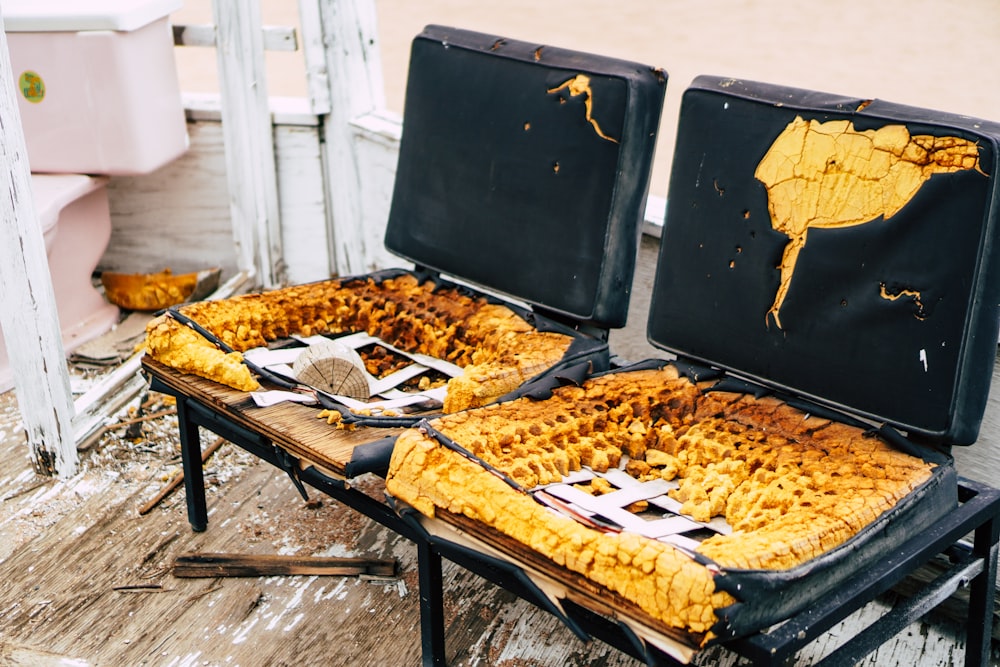 corn on black metal table