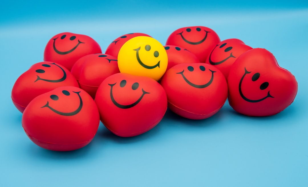 red and yellow smiley face, Smiley Face Happy Hearts
