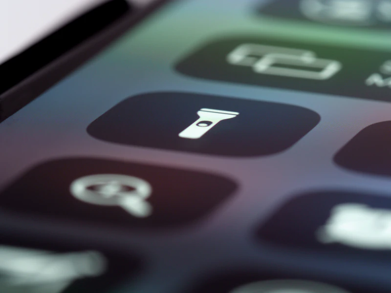 low battery warning on smartphone screen