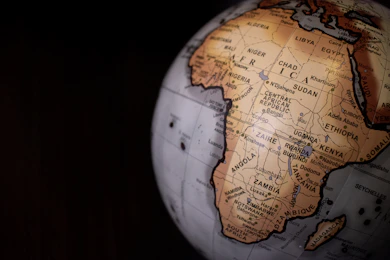 Globe terrestre symbolisant la coopération internationale