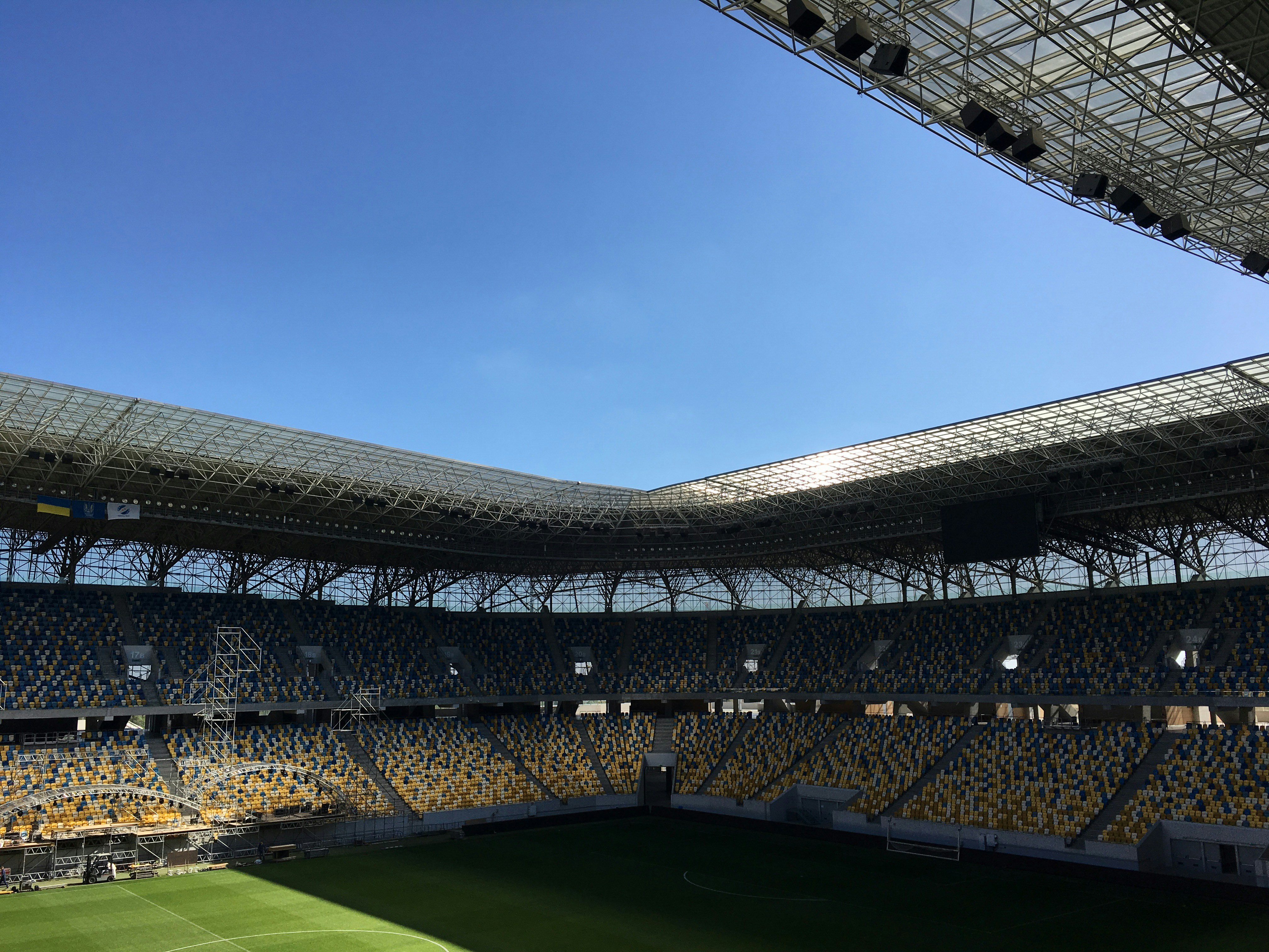 Ukraina gra w Walencji, ale polskie miasta świecą na meczu z Szwecją