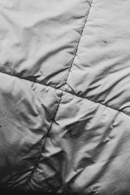 Sleeping Pad Buyer's Guide: R-Value, Foam vs Inflatable vs Hybrid