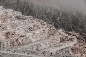 brown rocky mountain during daytime