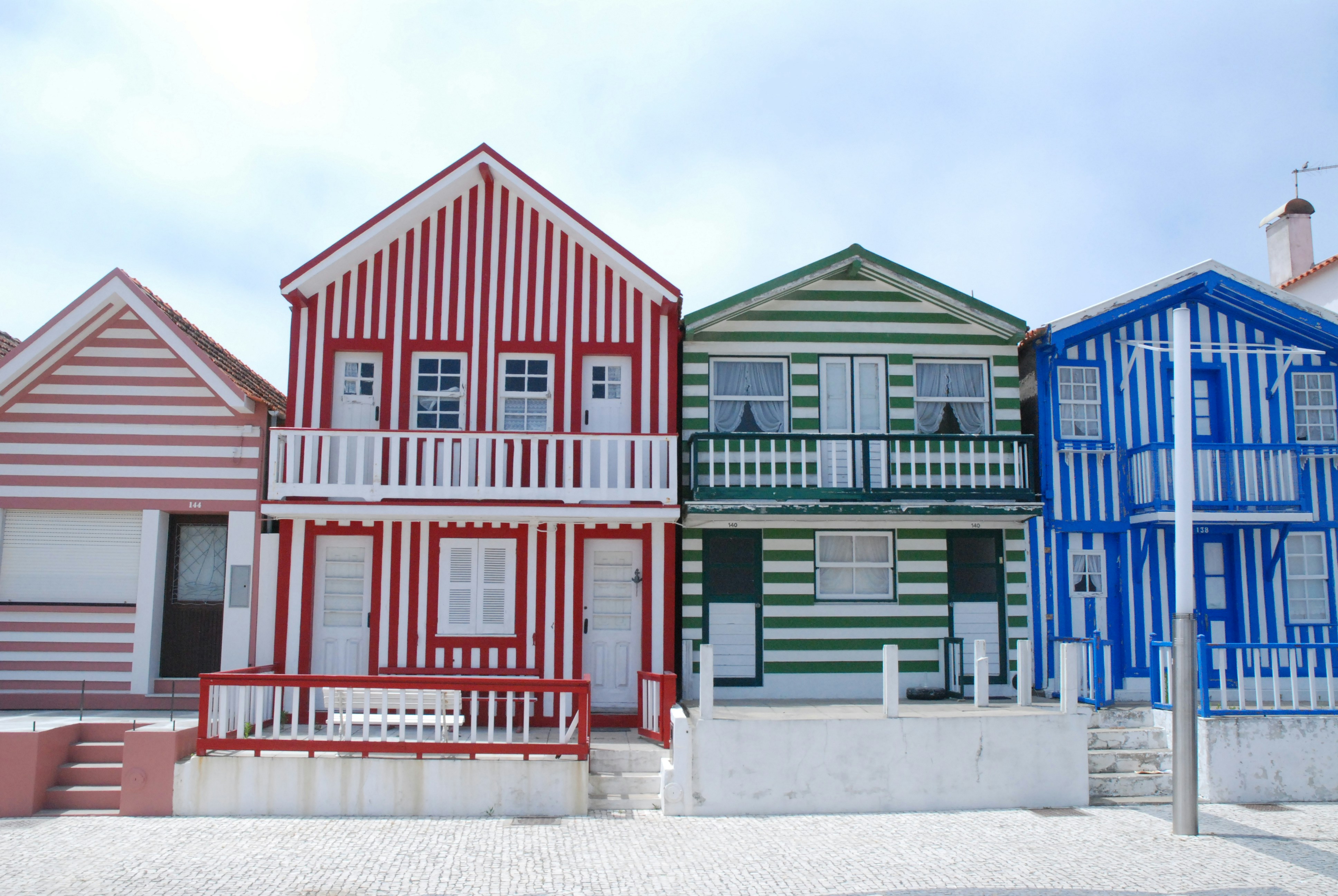 red blue and white concrete building