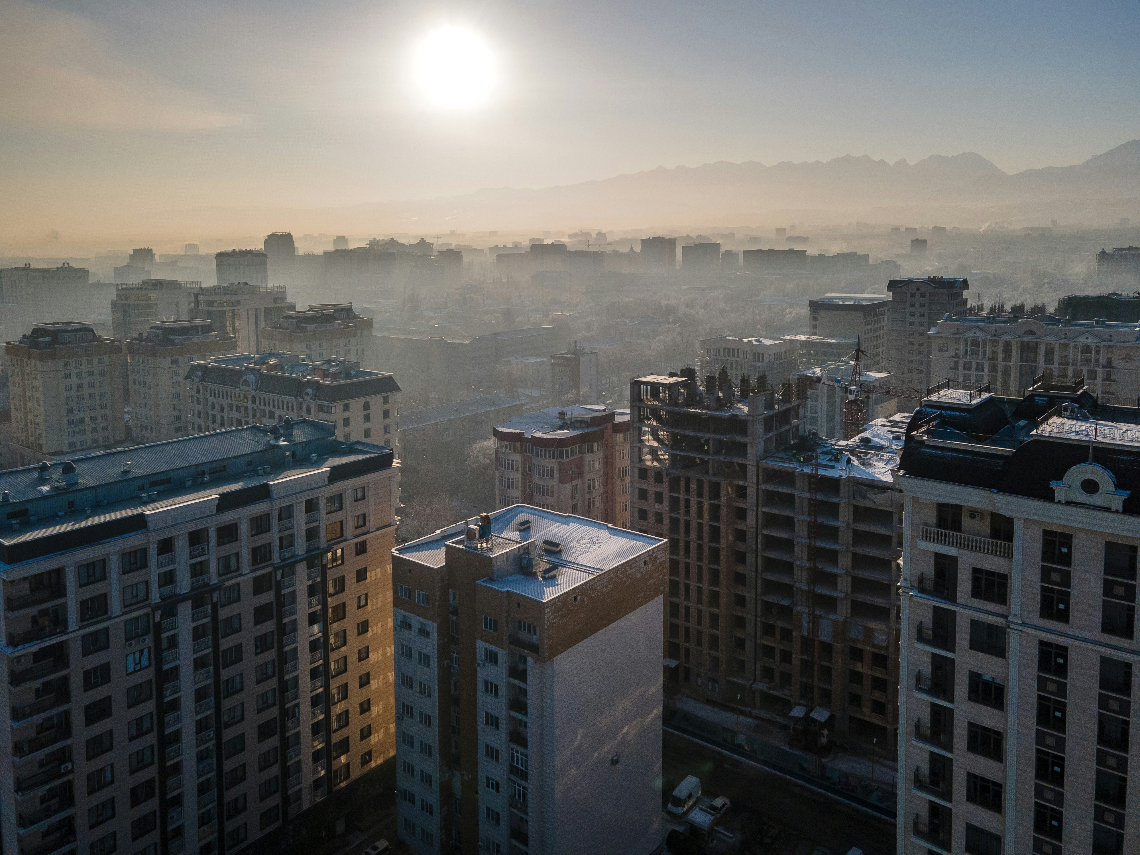 2023-жылдын аягына карата ИДП жан башына 2 миң долларды түзүшү мүмкүн