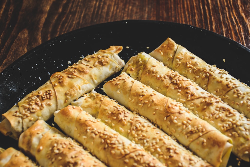 sliced bread on black plate