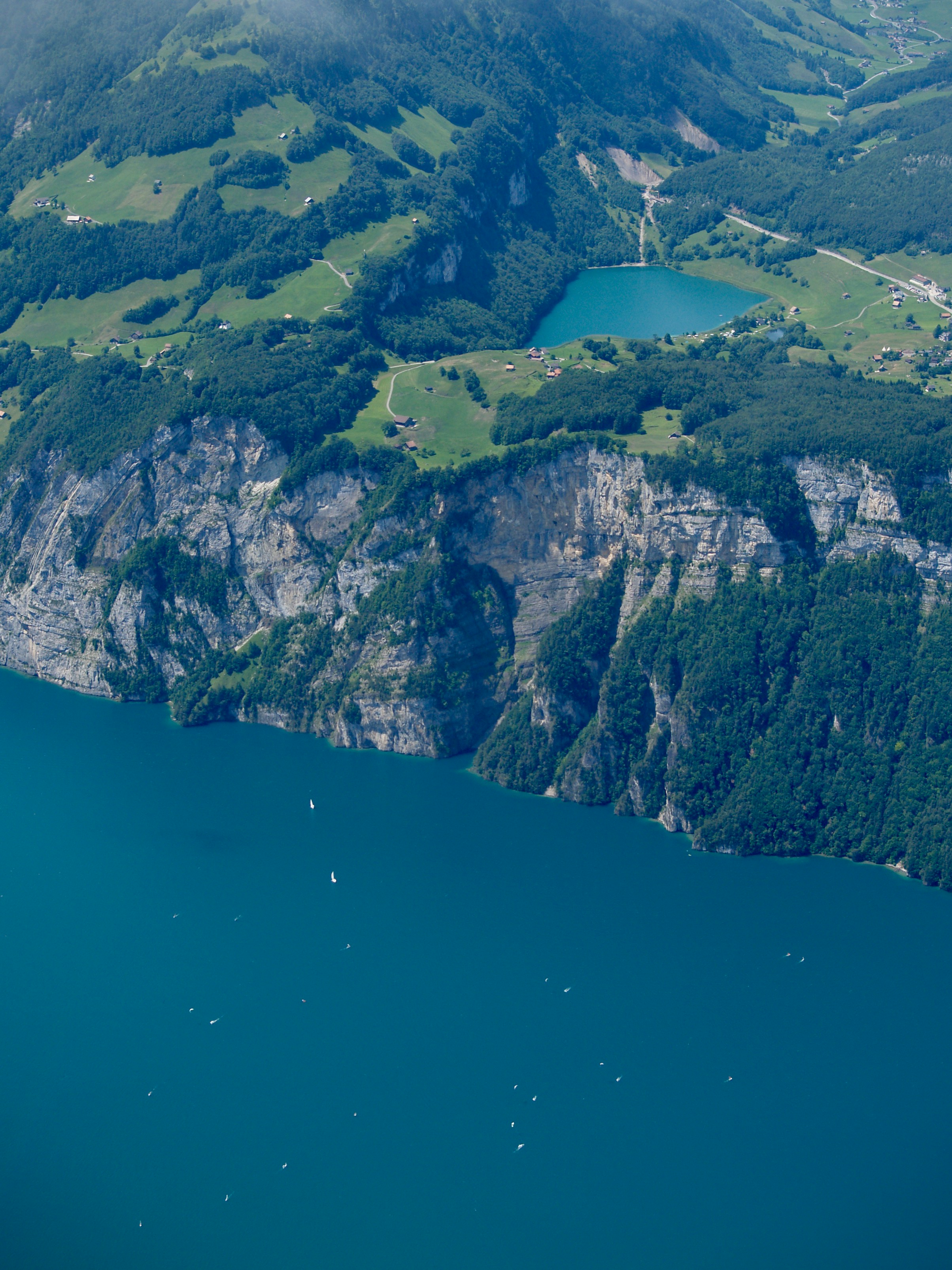 Photo by peterburdon