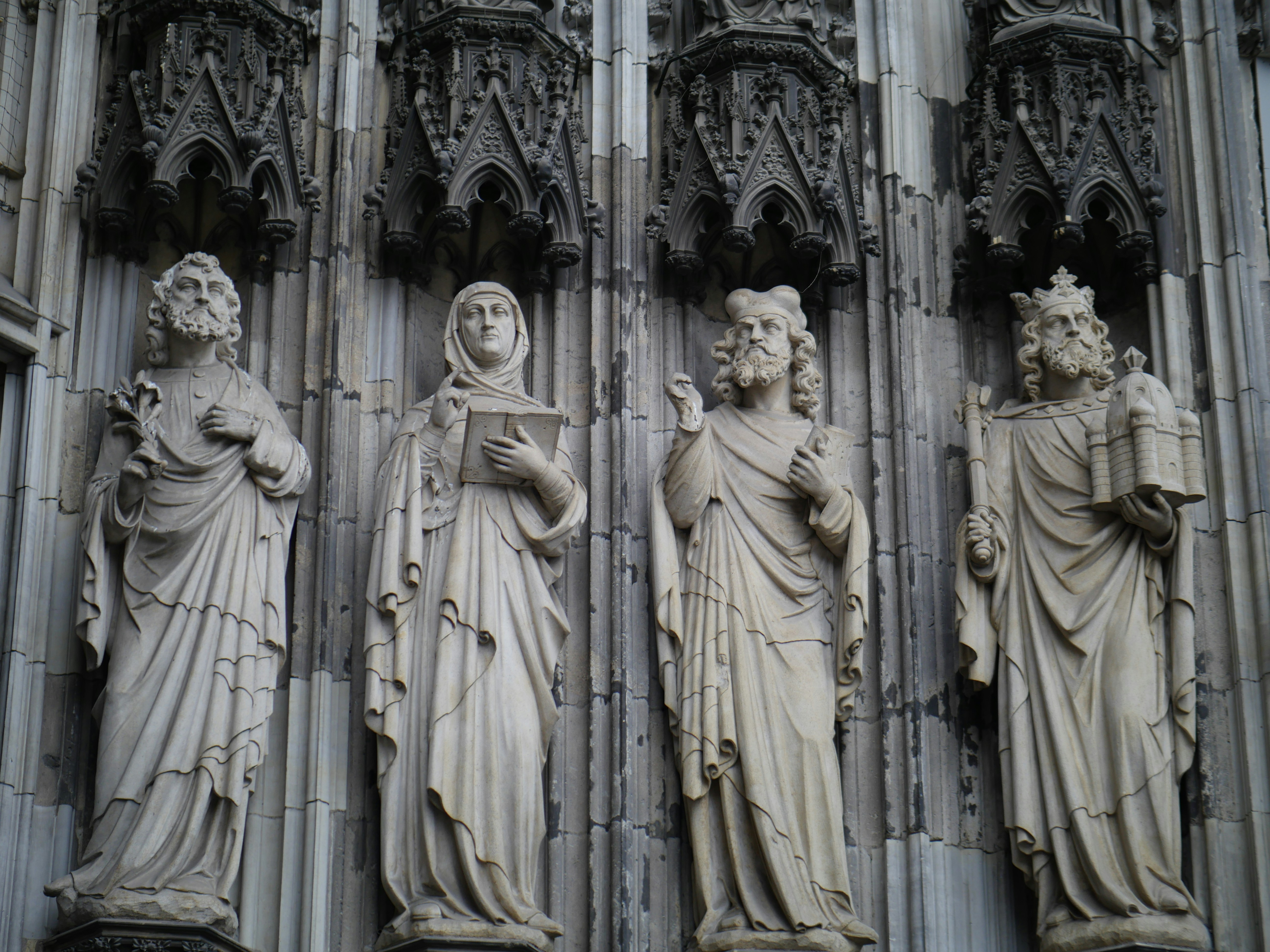 Los Tres Hermanos