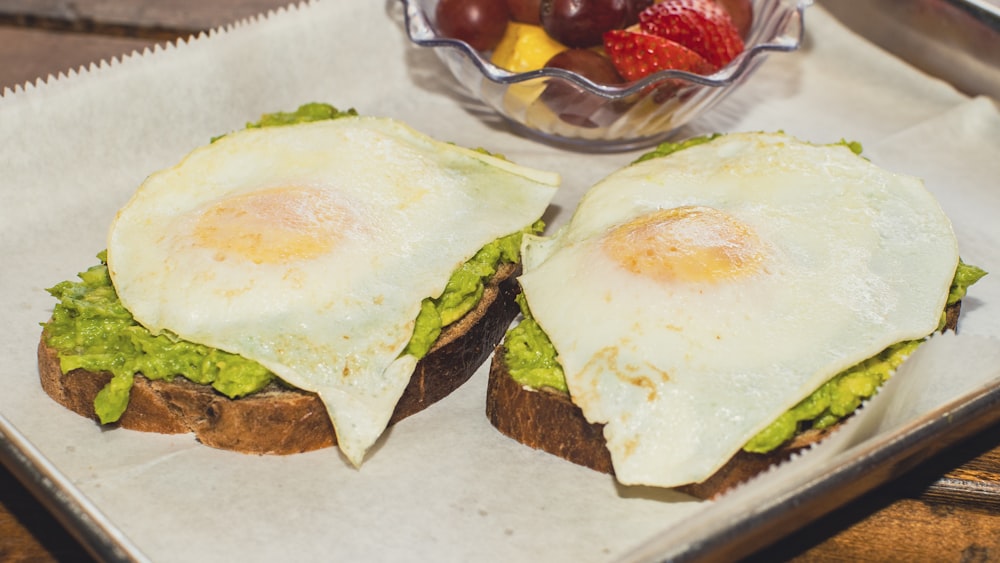 burger with egg and vegetable