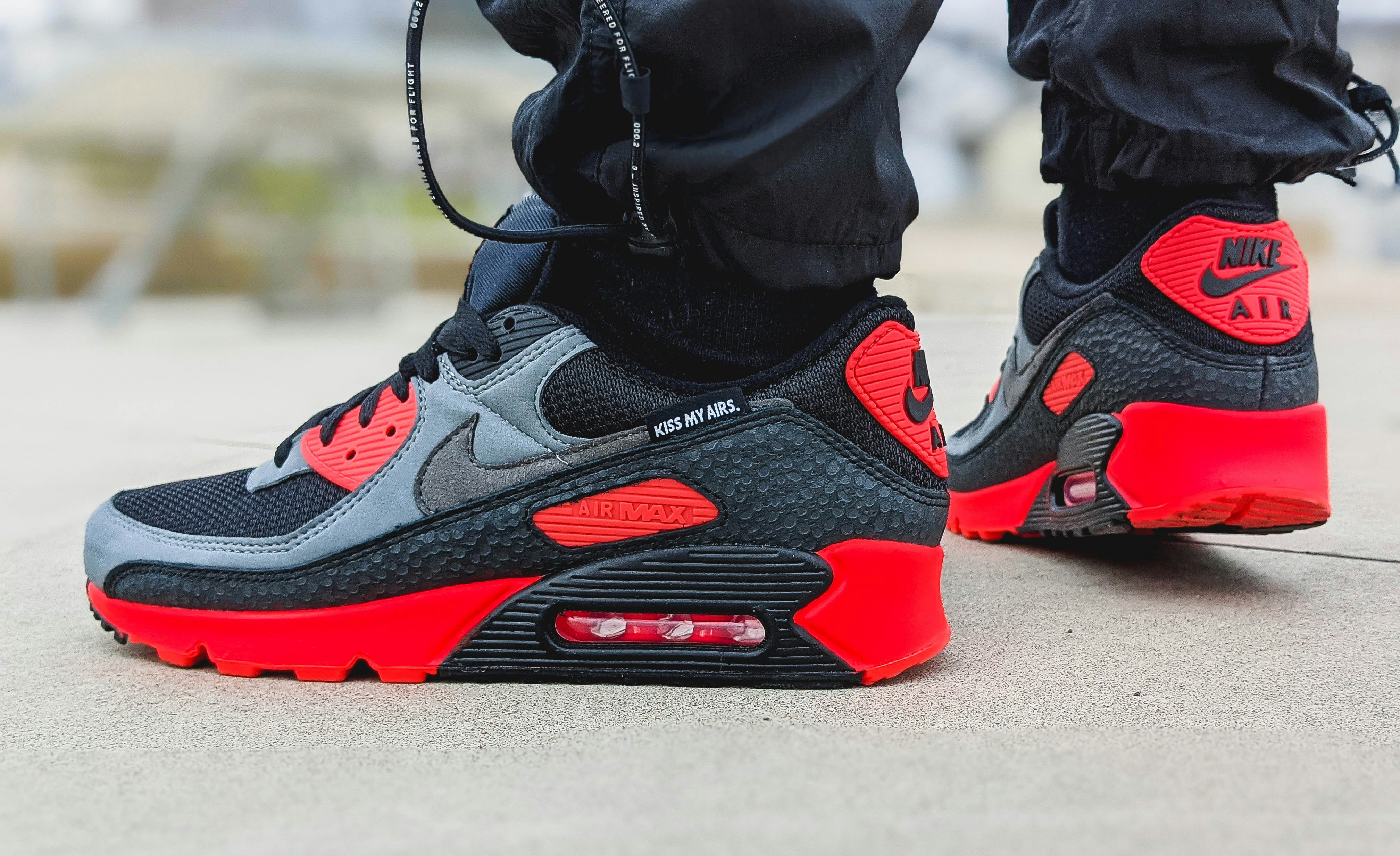 red nike air max 90s