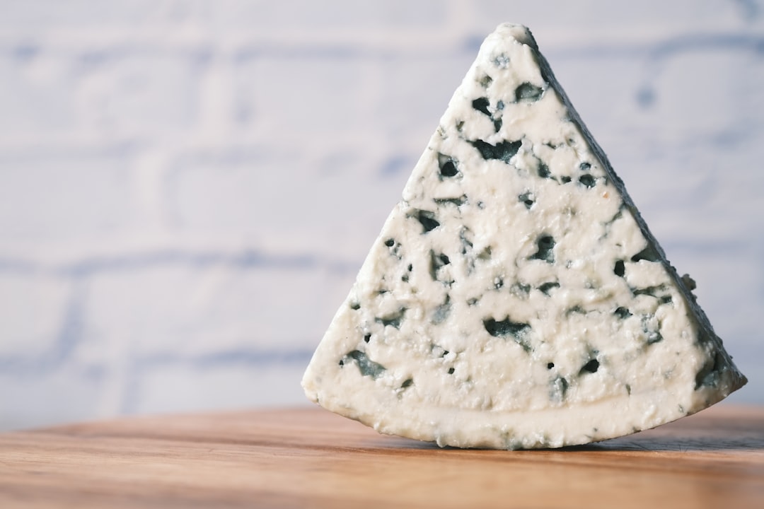 What Does Gorgonzola Taste Like? Does Gorgonzola Cheese Taste Good?