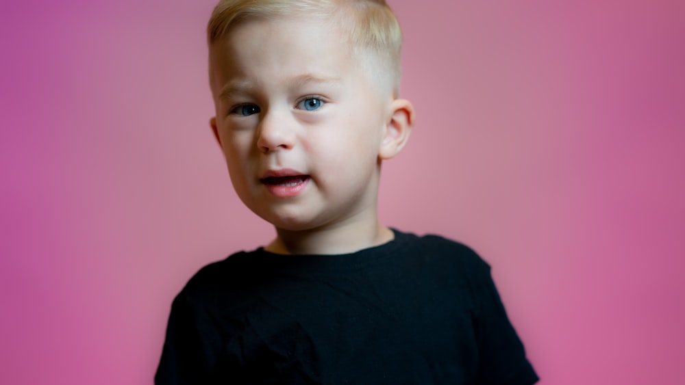 boy in black crew neck shirt