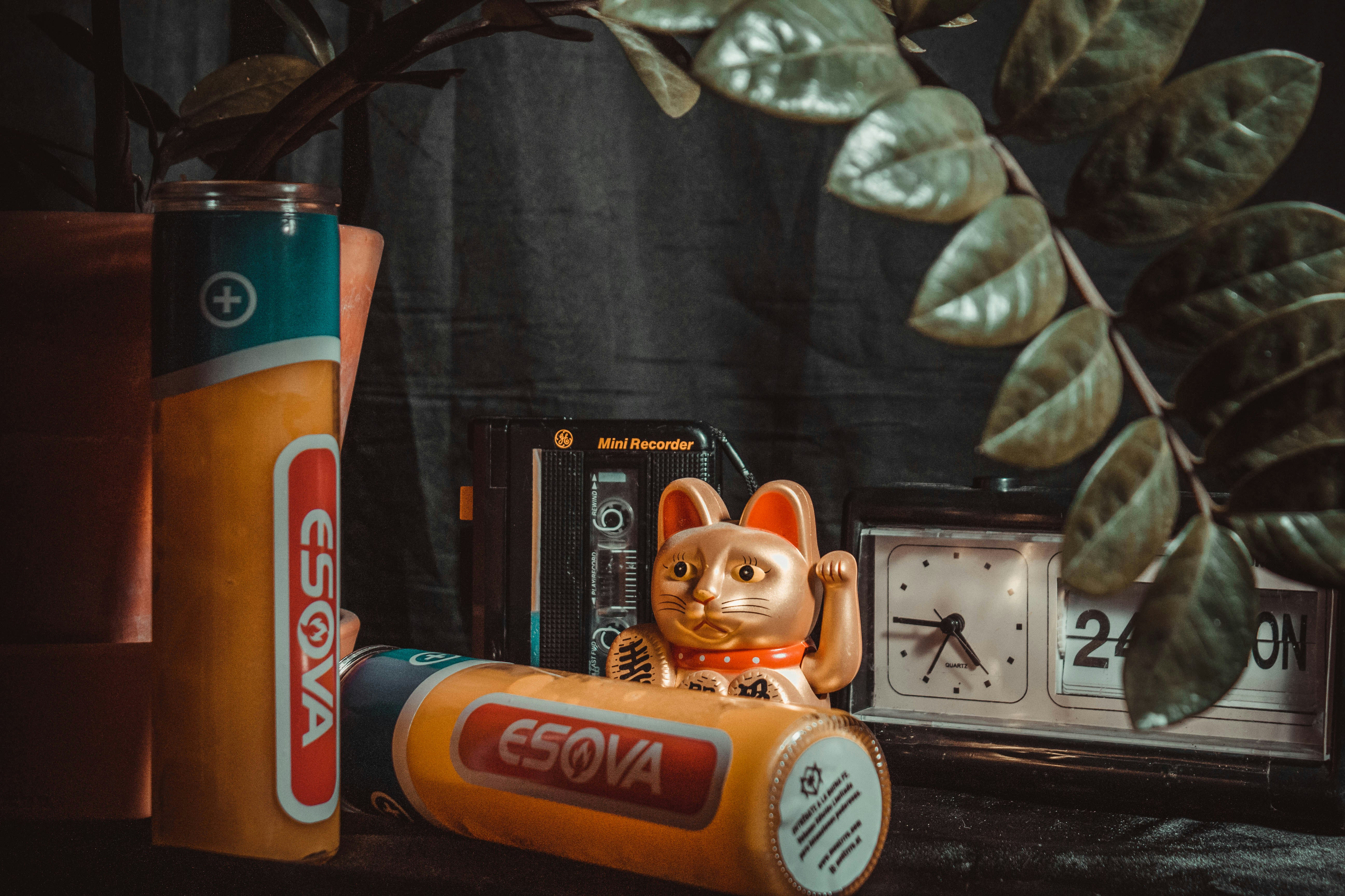 Orange and black spray bottle - Free Photo on Unsplash