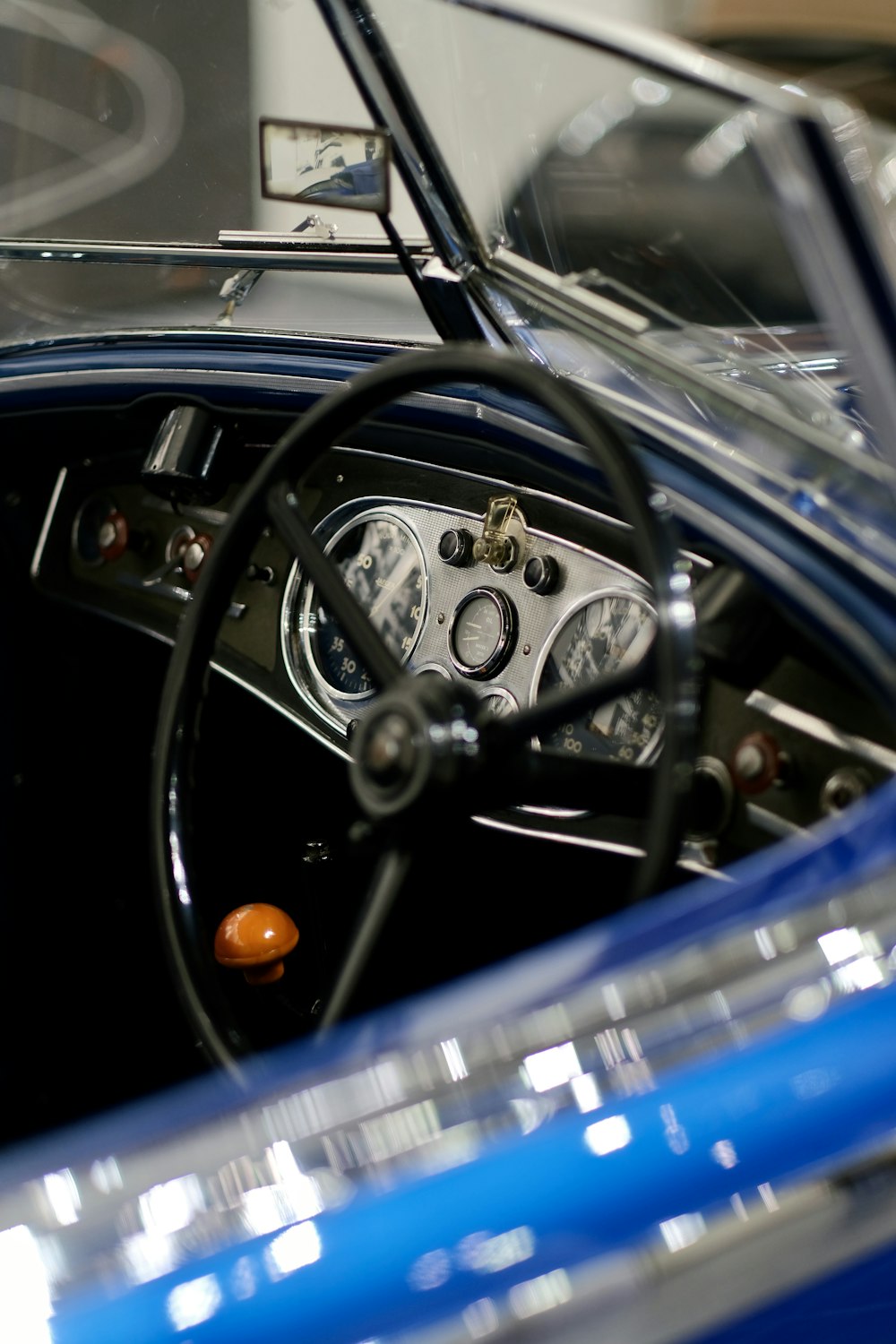 black and silver steering wheel