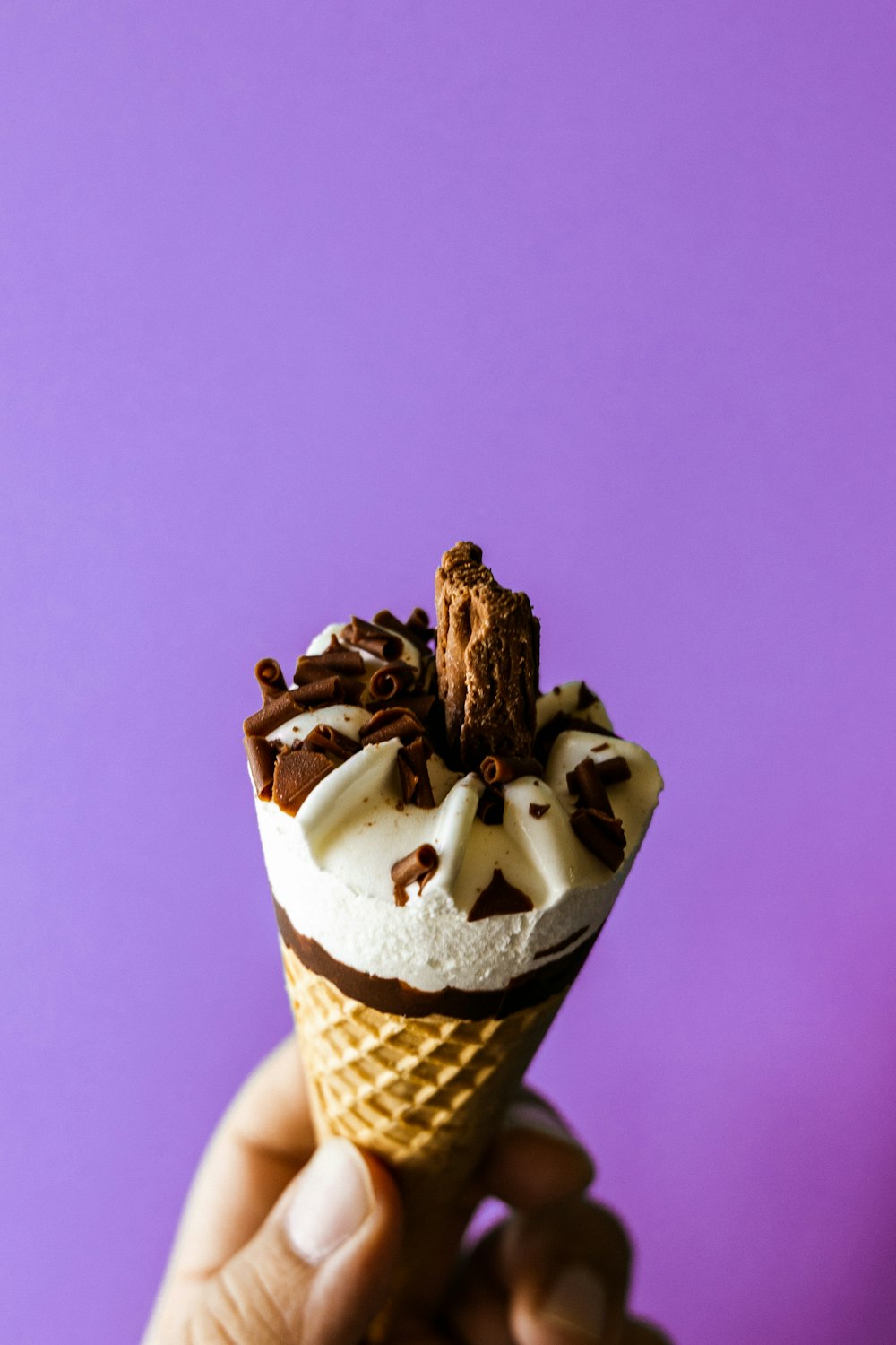 チョコレートとホワイト アイス クリーム アイス クリーム コーンの写真 Unsplashで見つける食物の無料写真