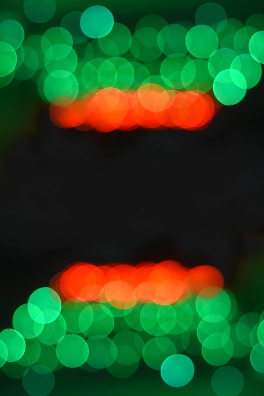 red green and yellow bokeh lights