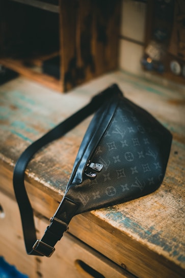 black leather michael kors sling bag