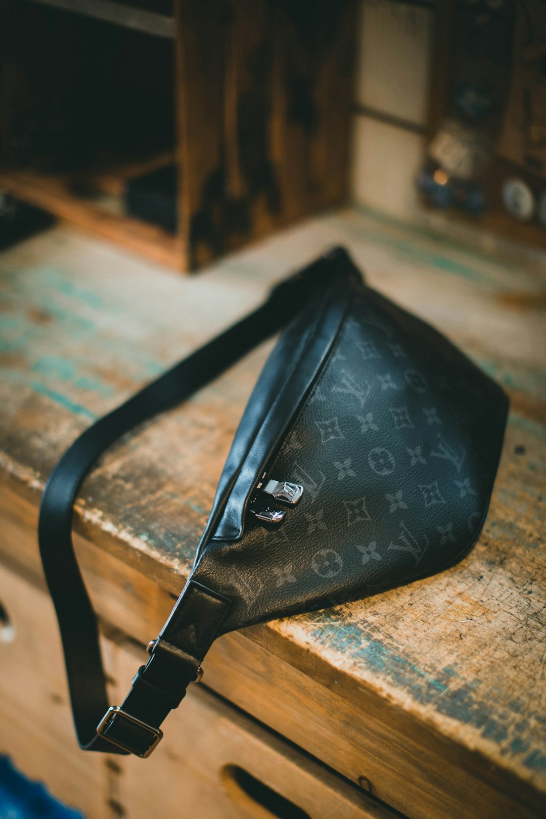 black leather michael kors sling bag