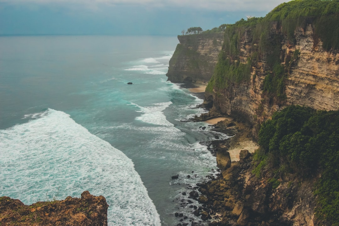 7 Hidden Gems Discovered Through Reddit's Travel Communities - Divi… — 7 Hidden Gems Discovered Through Reddit's