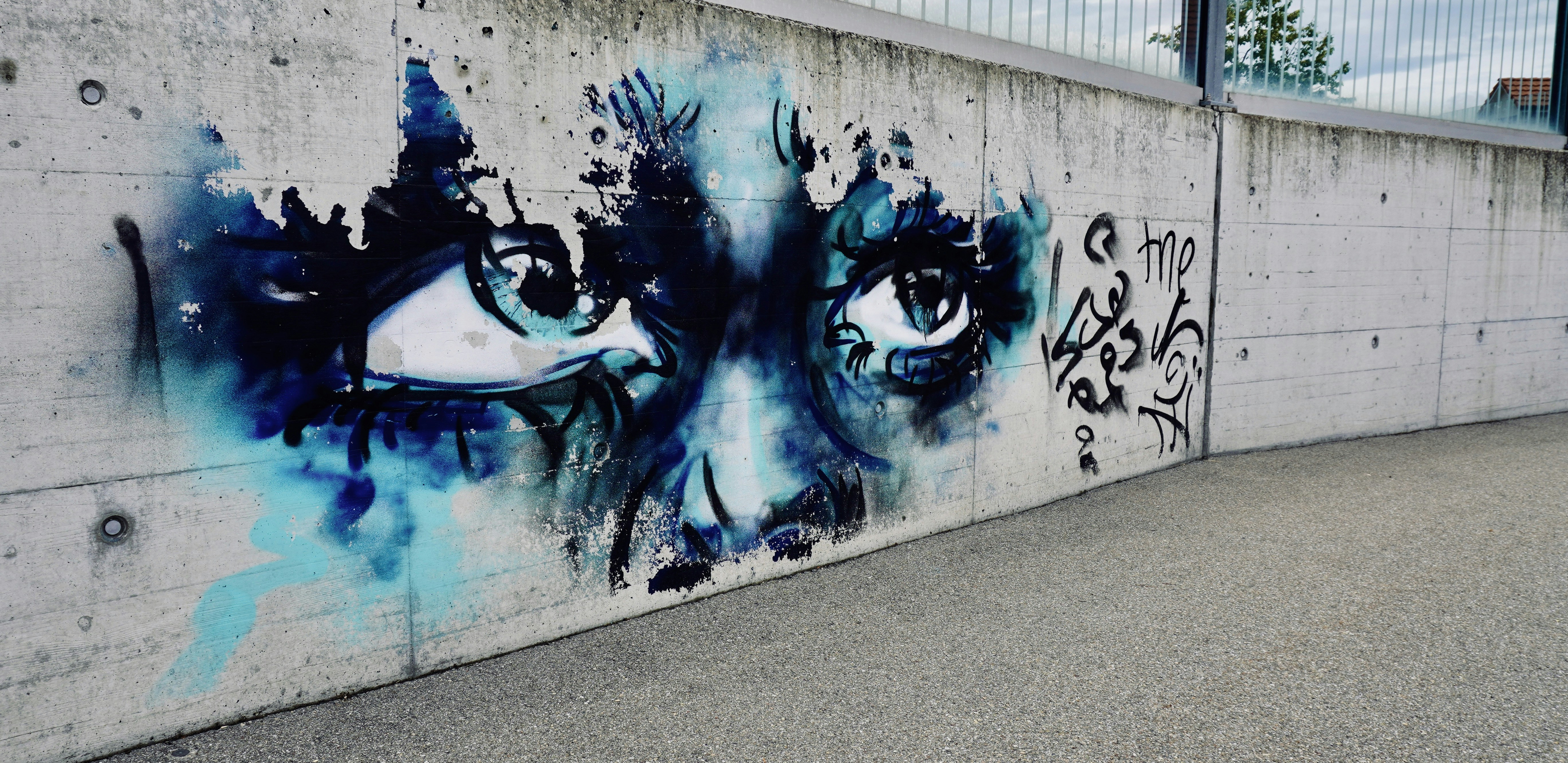 Street art in Pfungen, near Winterthur - can joy hear
photo made by rouichi / switzerland