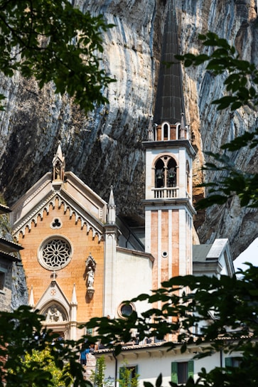 A beautiful view of the Notre Dame de l'Assomption church in Champagne-sur-Oise.