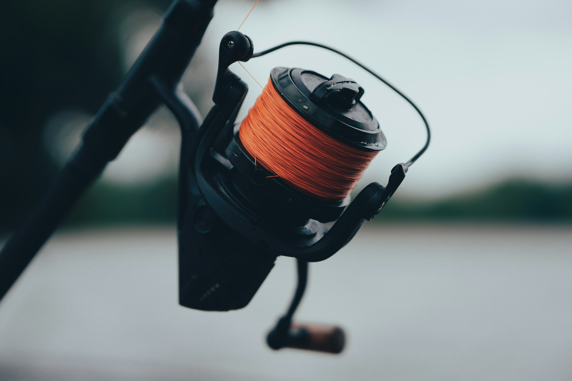 Why choose a spinning reel for bass fishing? When to choose pinning reels over a baitcasting reel