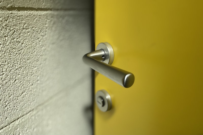 Signature Recessed Flush Handle — Chrome