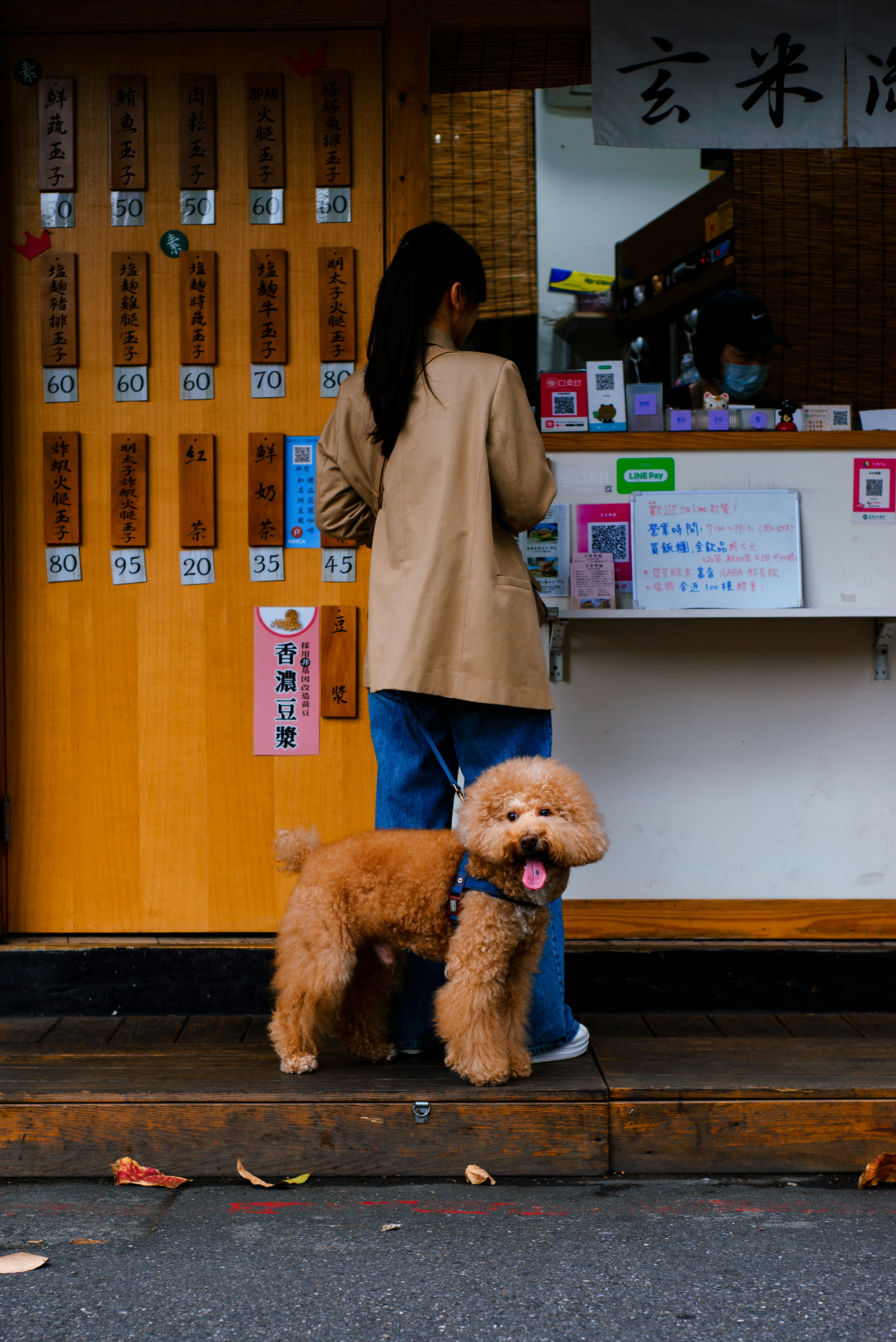 Sushi On Brown Wooden Tray Photo Free Taiwan Image On Unsplash