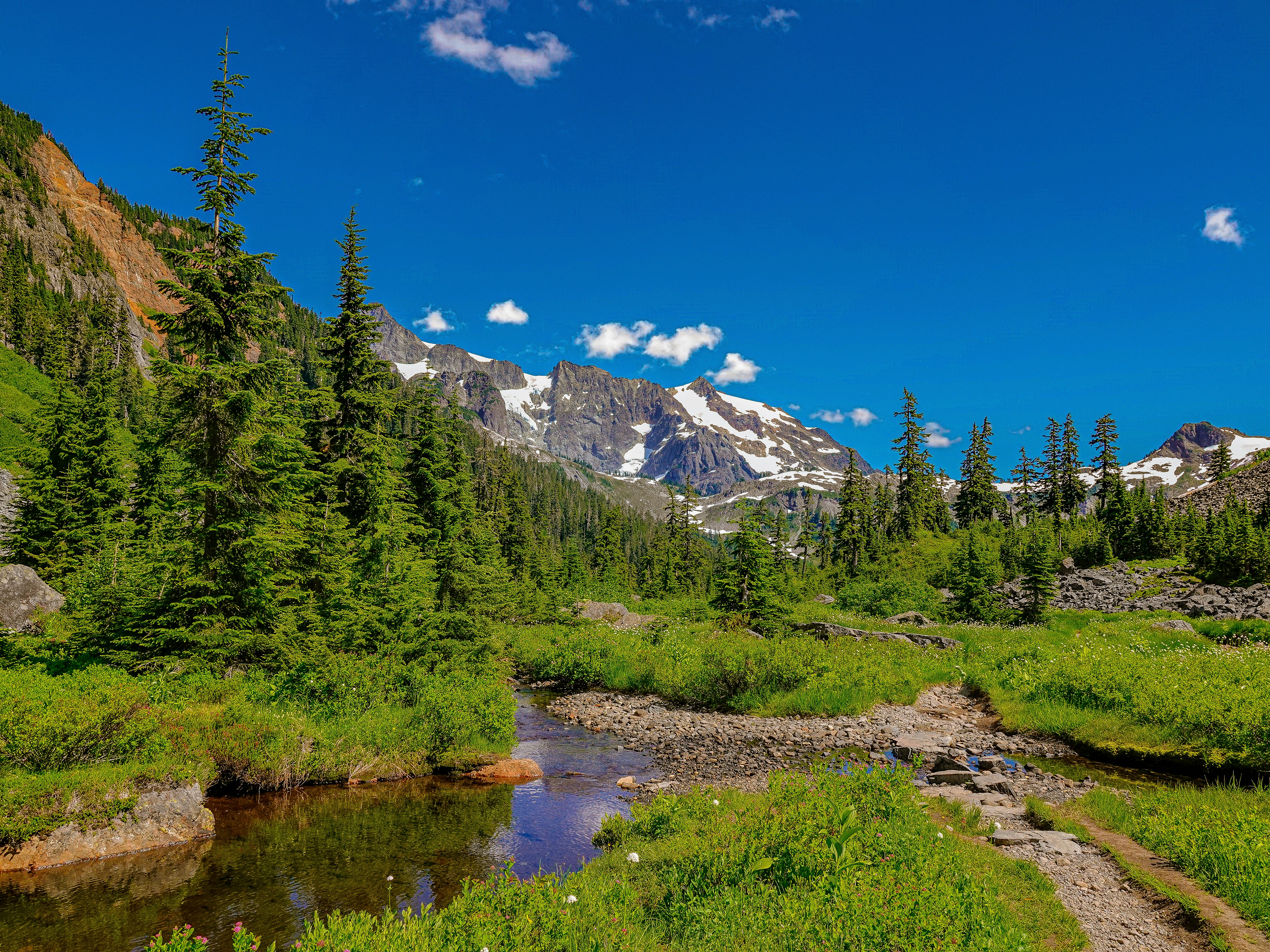 Photo by pavlpolo_official