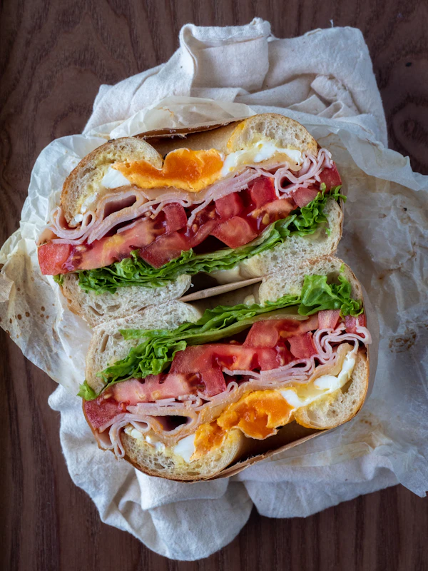 Friss bagel előkészítése