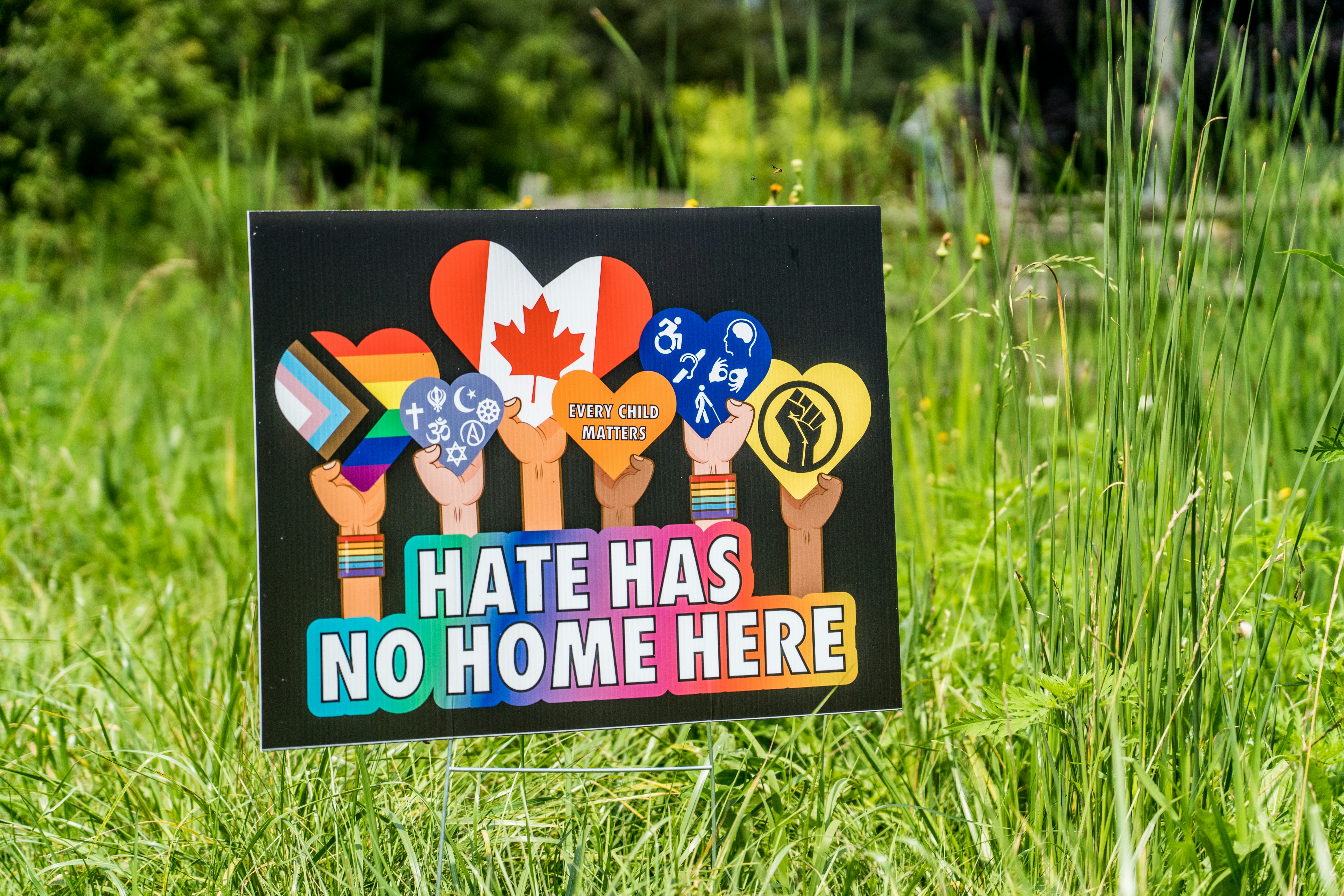 hate has no home here sign