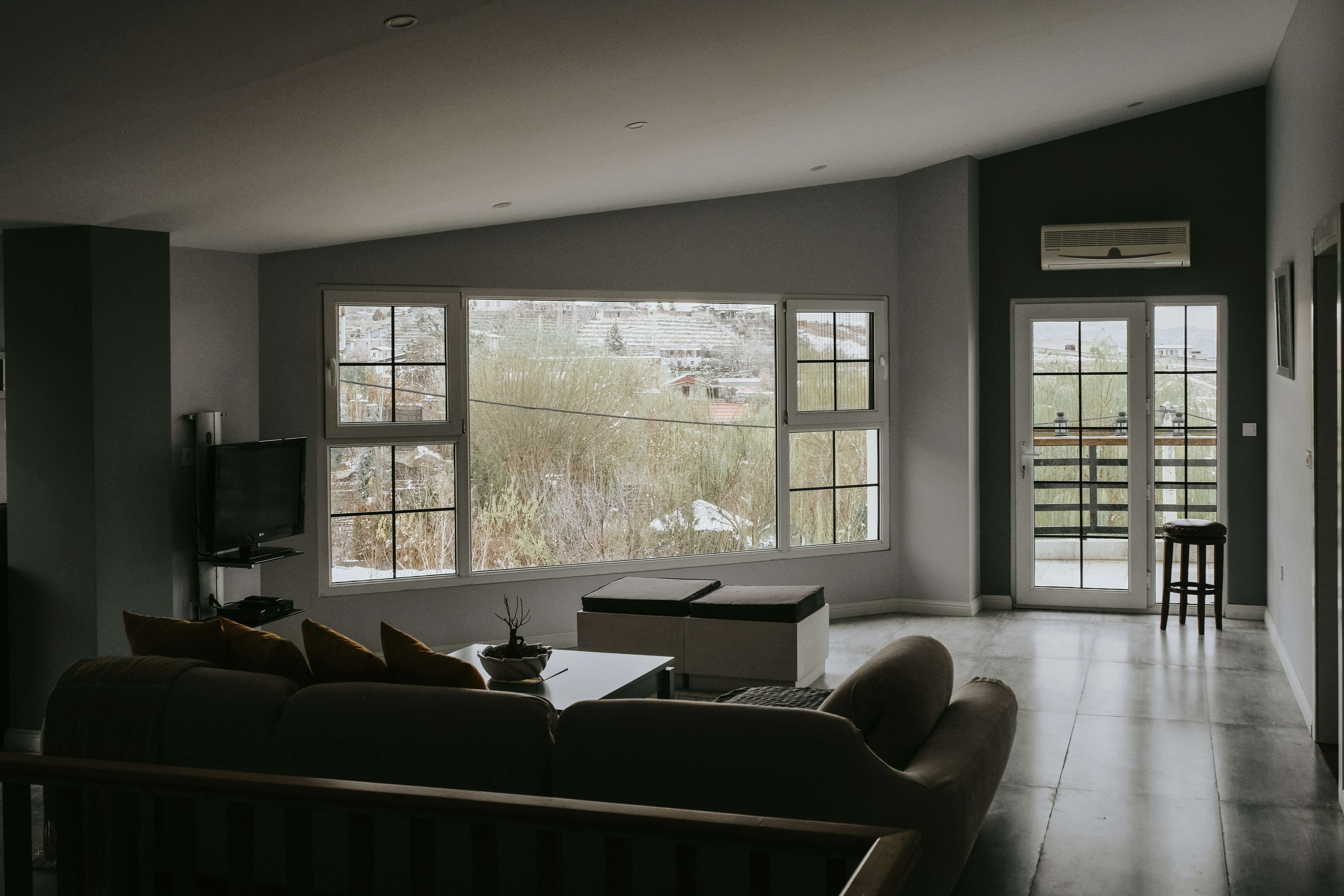 Photo by sammoghadam