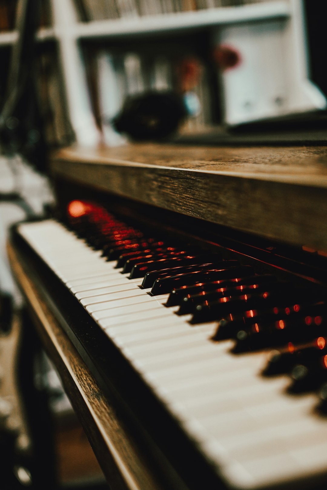 black and white piano keys