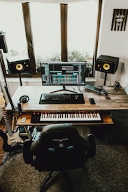 black and white electric piano keyboard