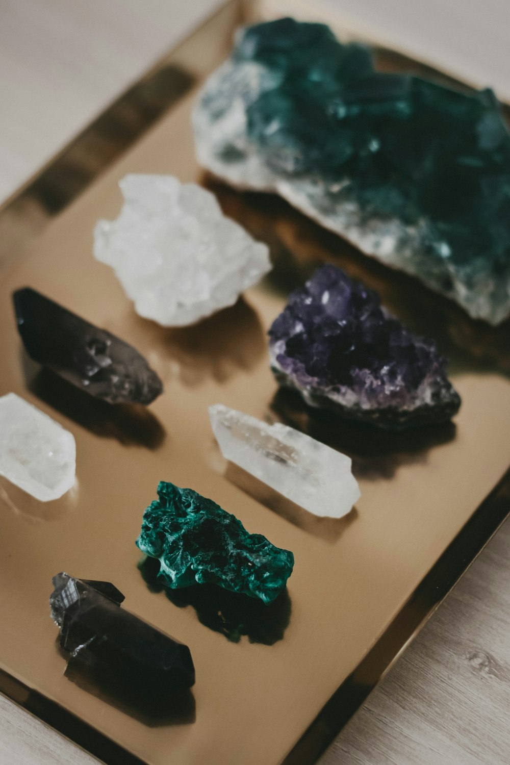 Crystal and mineral collection display